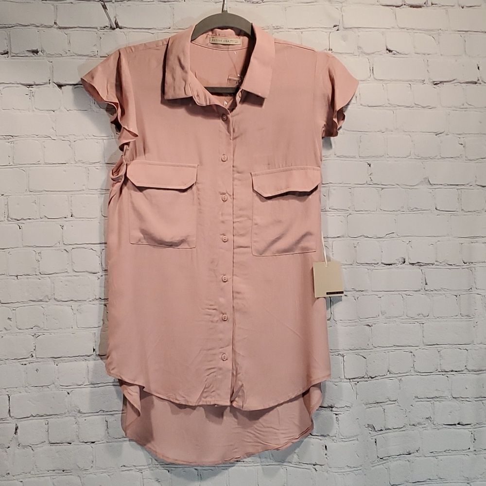 Active USA dusty pink button front top NWT